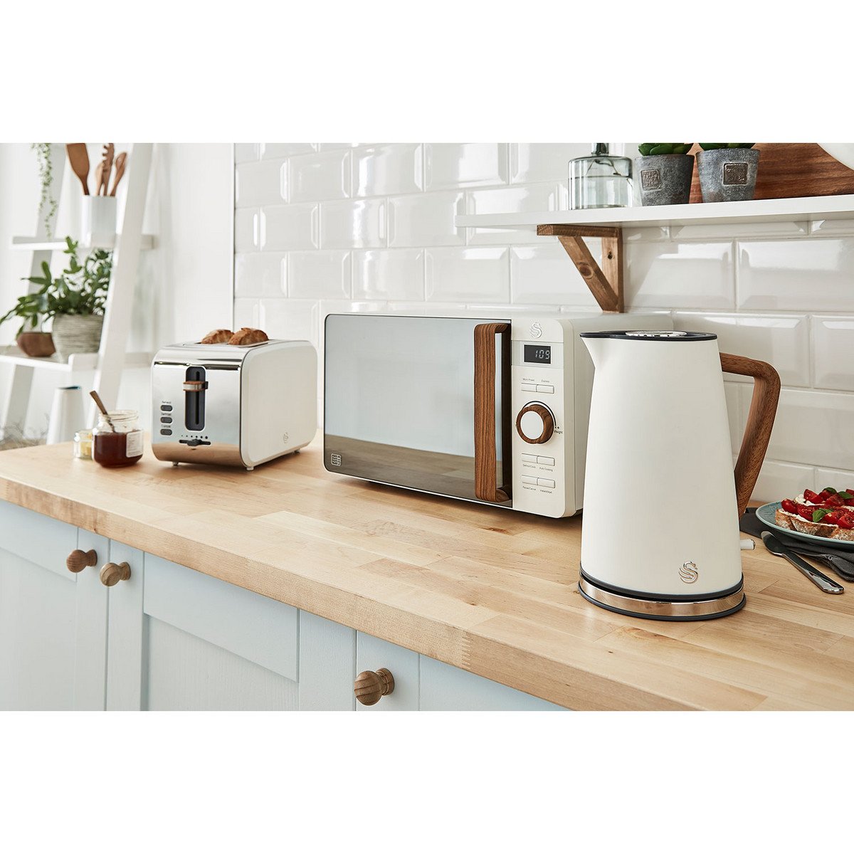 SWAN Set Desayuno - SWAN STRP1060WHTNEU, Nordic Set Desayuno, Hervidor Agua 1,7L, Tostadora 2 rebanadas, Microondas 20L Digi, 2200 W, 2 ranuras, 2 reb - Imagen 2